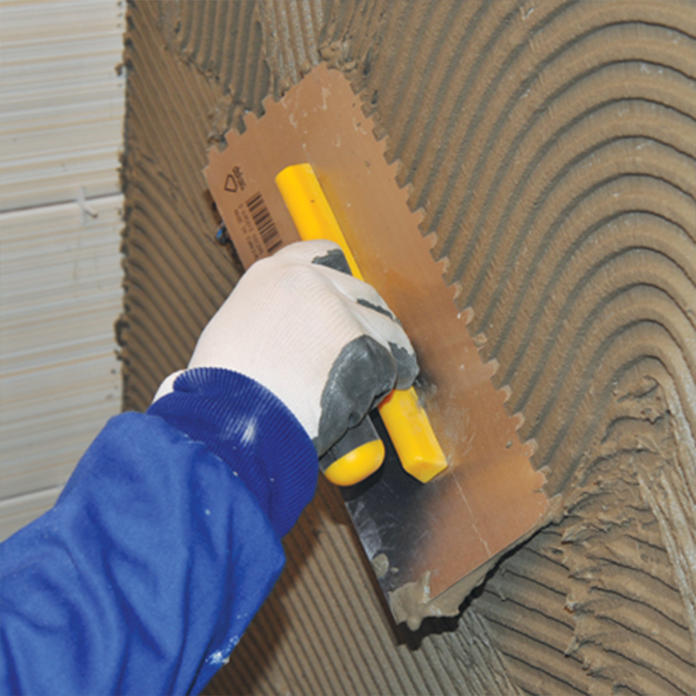 Glättekelle Gezahnt offenem Kunststoffgriff 120x300mm