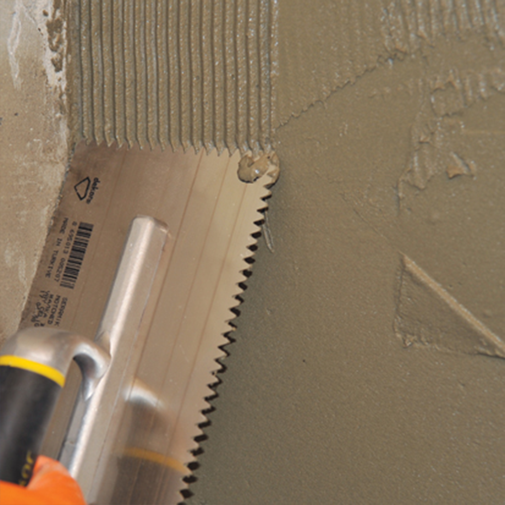 Glättekelle Gezahnt Dreieckzahn Aluminiumgriff