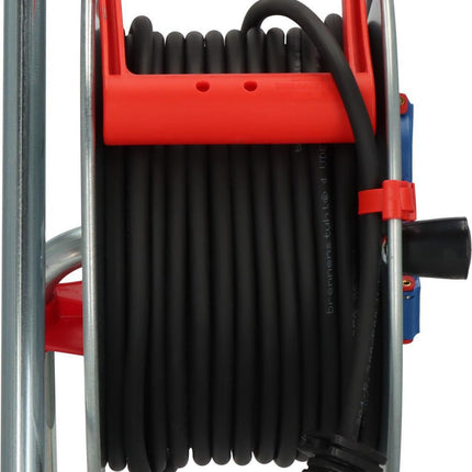 Kabeltrommel Garant S240 25m N05V3V3 3x1,5 mm², 3 Schutzkontaktsteckdosen, IP44 – BRENNENSTUHL